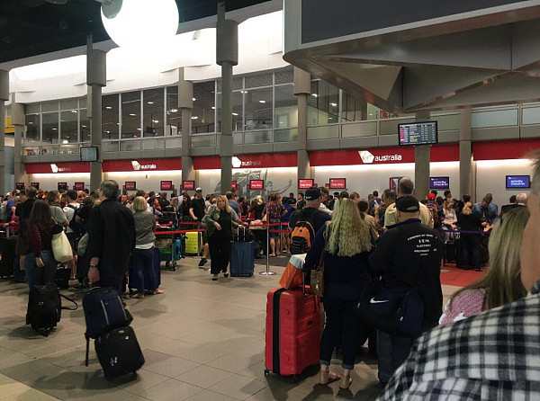注意！维珍航空登机系统瘫痪，全澳机场受影响！已有旅客被困数小时（组图） - 5