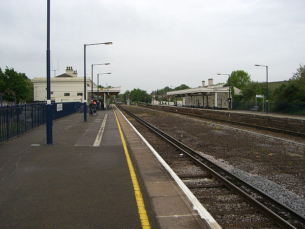 1200px-Canterbury_West_Station.jpg,0