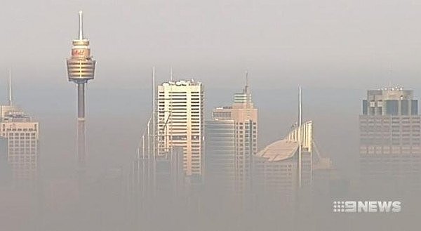 悉尼今晨再次被浓烟笼罩！空气质量急转直下 民众被迫戴口罩出门（组图） - 2