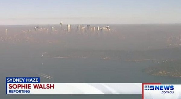 悉尼今晨再次被浓烟笼罩！空气质量急转直下 民众被迫戴口罩出门（组图） - 1