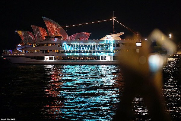 Vivid Sydney点亮夜空！水母游上歌剧院，海港大桥桥上蹦迪（视频/组图） - 5