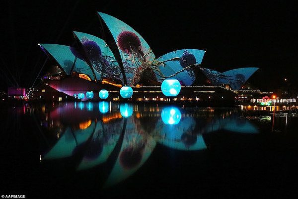 Vivid Sydney点亮夜空！水母游上歌剧院，海港大桥桥上蹦迪（视频/组图） - 17