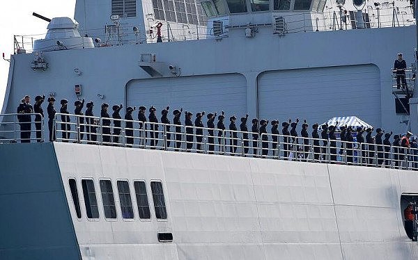 中国军舰访澳停靠悉尼港 澳媒暗指南海所罗门（视频/组图） - 4