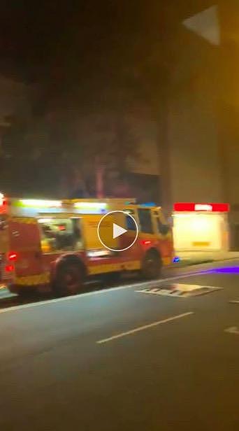 混乱！Burwood区Westfield突发火警，大批顾客紧急疏散，警车封路（视频） - 5