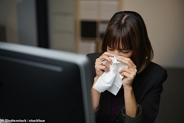 15901772-7235369-More_than_300_people_have_died_from_the_flu_this_year_but_expert-a-1_1562828280022.jpg,0