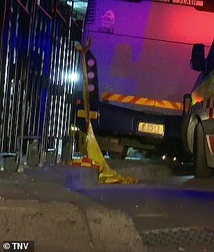 悉尼西区巴士失控撞伤3名行人！16岁女孩被困车轮下逾一小时，挣扎求生情况危急（组图） - 3