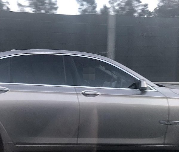 16143482-7254993-The_man_was_spotted_driving_in_Sydney_along_the_M5_motorway_whic-m-148_1563328450840.jpg,0