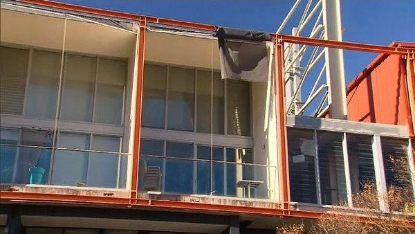 悉尼华人区开发商曾想买缺陷阁楼救公寓，业主拒绝$20万抛售！澳媒：价值为零（组图） - 3