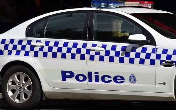 eight_col_Melbourne_police_car_generic.jpg,0