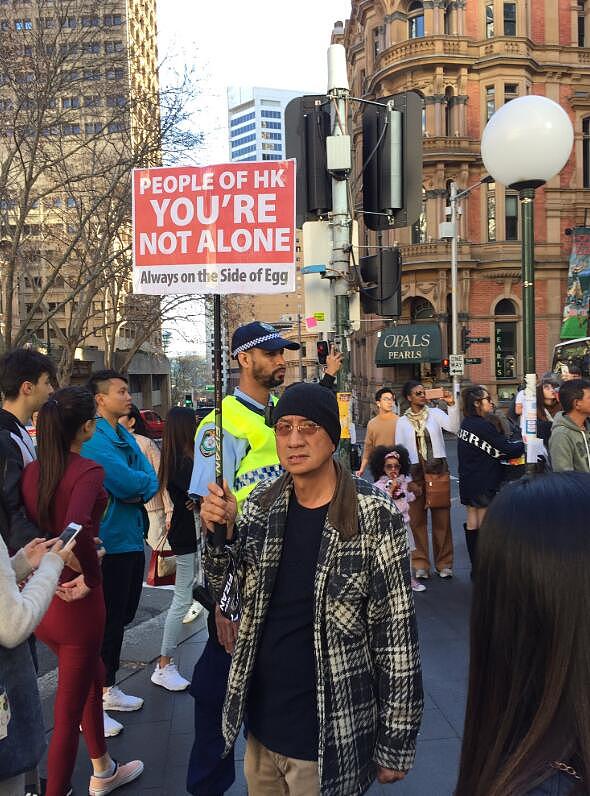 突发！悉尼CBD爆发游行，示威者高喊“Free Hongkong”（视频/组图） - 16