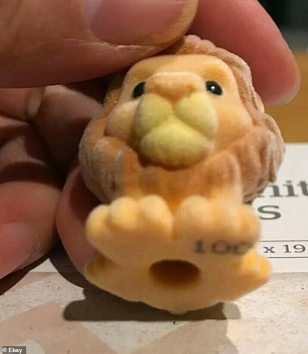 16588876-7296419-A_super_rare_Woolworths_Lion_King_furry_Simba_has_sold_for_an_ey-a-63_1564383495416.jpg,0