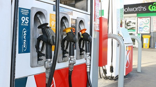 petrol-prices-pumps-at-caltex.jpg,0