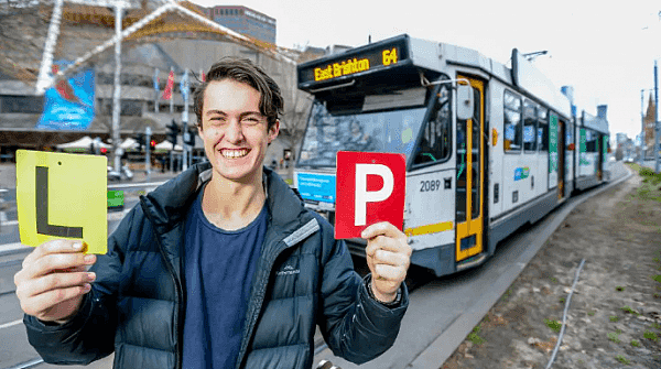 公共交通成澳洲首选？考驾照不再是年轻人的必选，专家呼吁：加大基础设施投资（组图） - 1