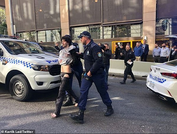 确认有人遇难！悉尼CBD刀匪随机捅人，华女在内至少6人被刺伤（视频/组图） - 11