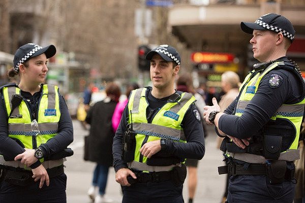 大批警力将达澳洲首府城市CBD，警方喊话闹事者：你尽管来，我们势必逮捕你！（组图） - 3