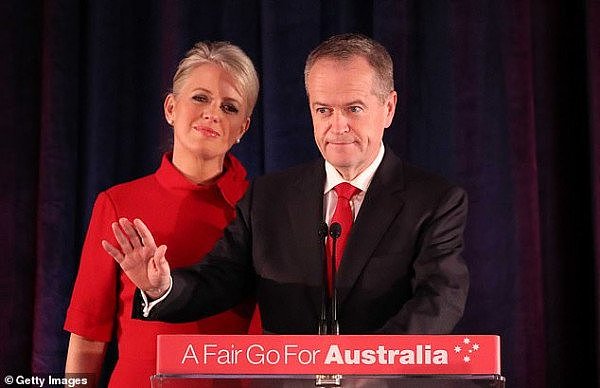 17632734-7389439-Mr_Shorten_pictured_with_wife_Chloe_lost_the_election_on_May_18_-a-32_1566609822934.jpg,0