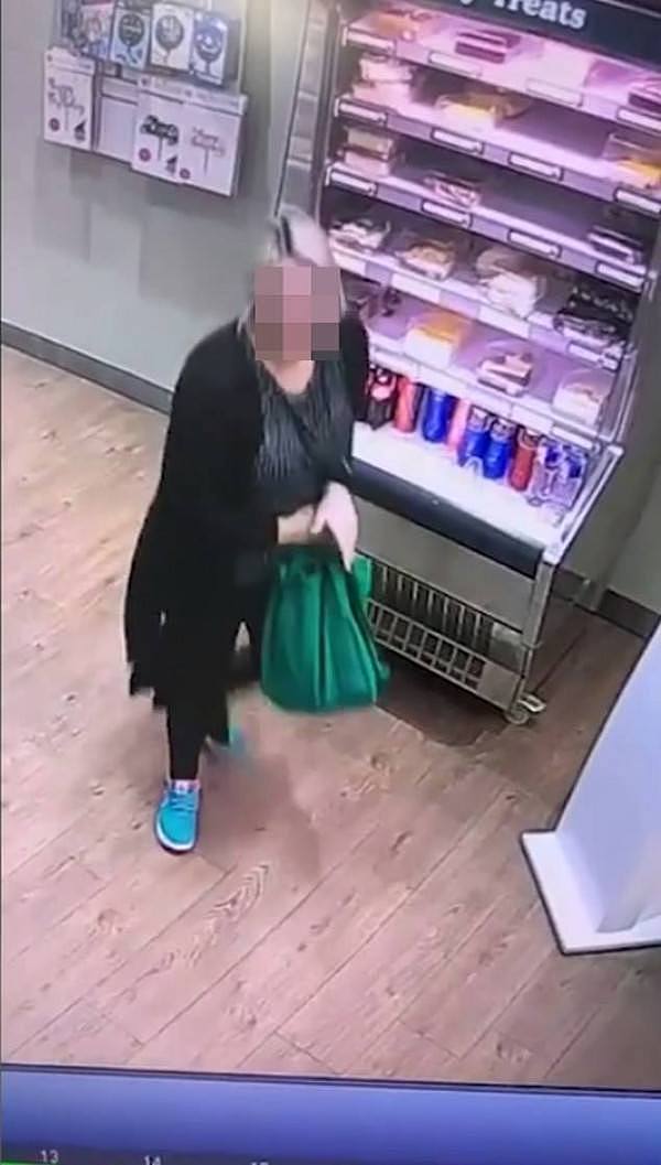 金发澳女狂偷5个芝士蛋糕，店主为抓窃贼，承诺提供免费甜品！（组图/视频） - 2