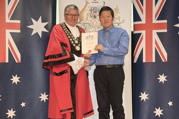 今天8000人正式成为澳洲公民！全澳150场入籍仪式，中国人成主力！（组图） - 2