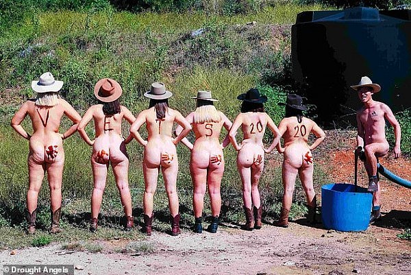 疯狂？！为庆祝毕业，澳洲学生拍摄裸体写真！背后原因却令人动容（组图） - 4