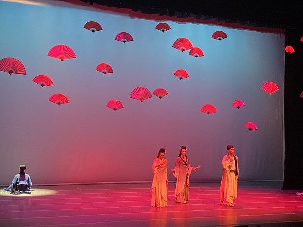 第七届澳大利亚中国艺术节(MKF)暨 《桃花扇——香君的琵琶》大型历史舞剧悉尼首演获得成功 - 7