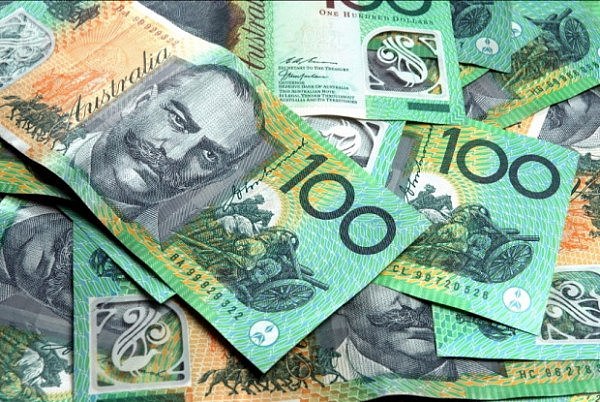 6-Australian-Dollars-Look-Great-e1426819479734.jpg,0