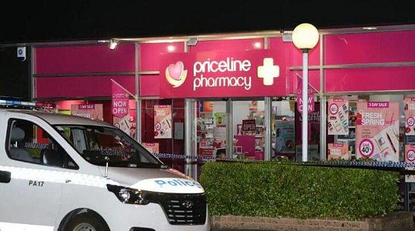 恐怖！悉尼药店遭暴力抢劫，匪徒持战斧威胁女店员！华裔女药剂师：心理重创（组图） - 2