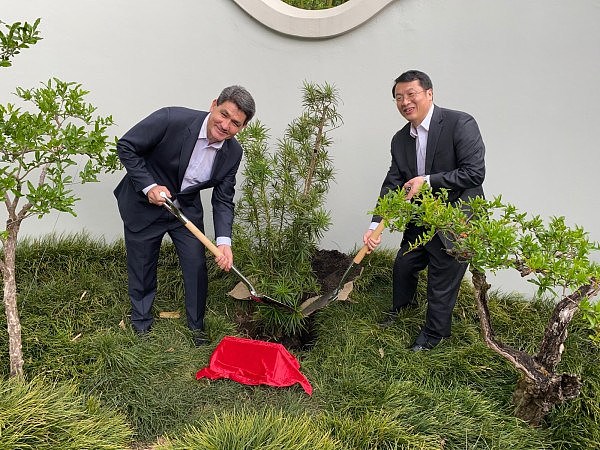 新州与广东省缔结姐妹省40周年纪念  谊园举行植树仪式庆祝 - 3