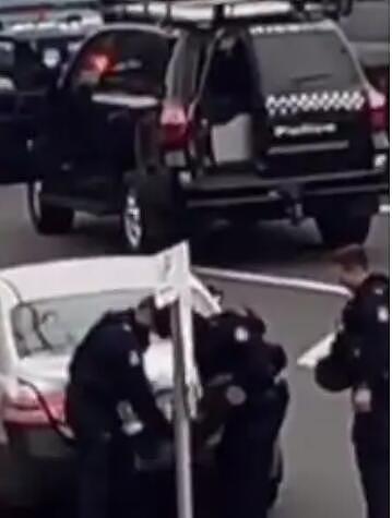 警方在悉尼街头展开抓捕行动，中国籍男子涉性侵当场被捕！（组图） - 3