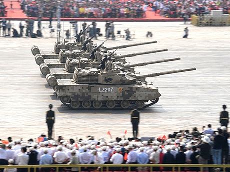 中国阅兵展示尖端武器 美媒：星球最强（组图） - 2