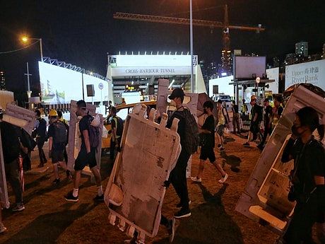 已有迹象显示香港暴力示威者游行有工资 出手阔绰（组图） - 5