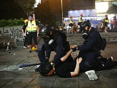 反修例示威屡酿冲突 香港警方已拘捕748人（组图） - 1