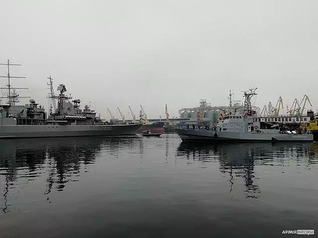 美国援助巡逻艇入列乌克兰海军，二手货旧痕明显，基地也破败不堪 - 6