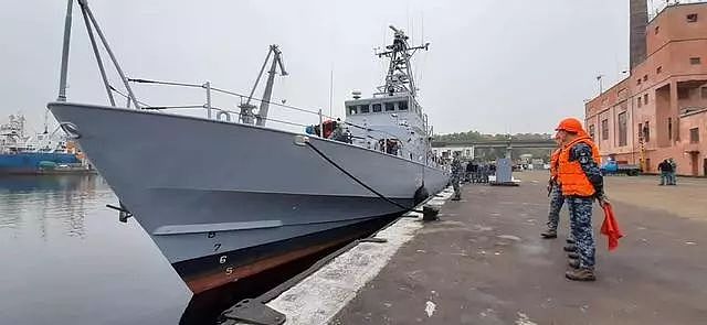 美国援助巡逻艇入列乌克兰海军，二手货旧痕明显，基地也破败不堪 - 7