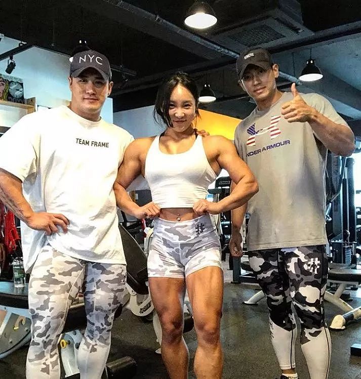 【体育】韩国140斤健身悍女，超低体脂和背阔肌比男人还猛！ - 21