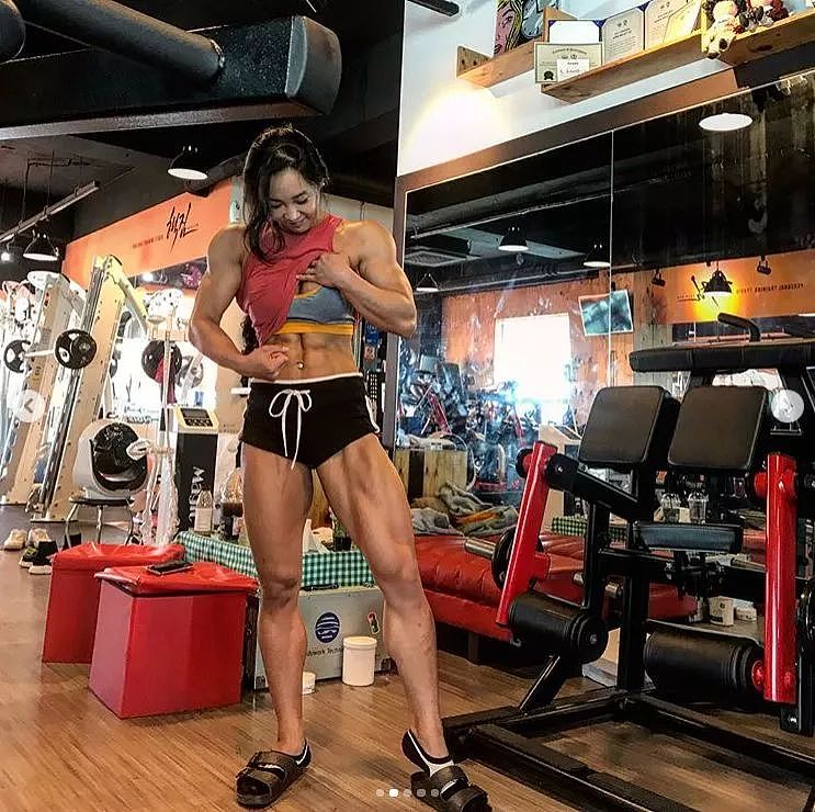 【体育】韩国140斤健身悍女，超低体脂和背阔肌比男人还猛！ - 28