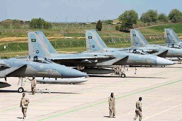 坐拥200多架F15等重型战斗机，沙特空军为啥压制不了胡塞武装？ - 9