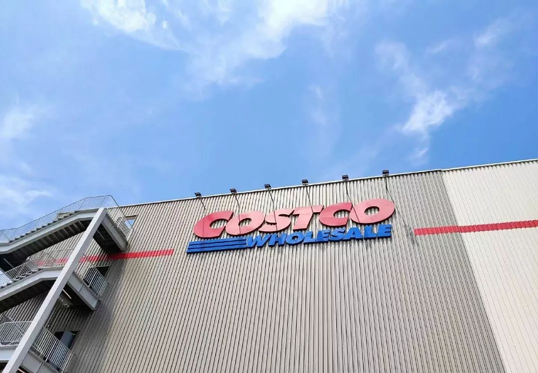崩了！Costco中国开业半天，被迫紧急关门！网络瘫痪，货品哄抢！警员出动！网友：“不是买东西，是来送命”！ - 2