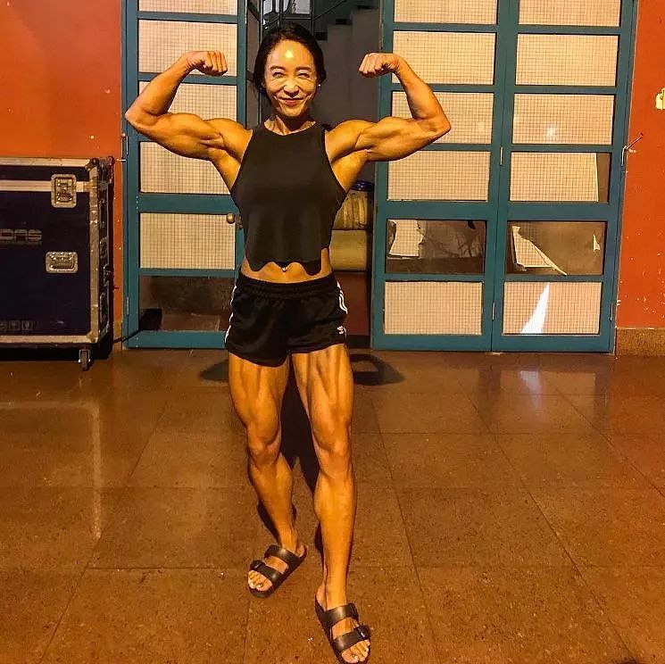 【体育】韩国140斤健身悍女，超低体脂和背阔肌比男人还猛！ - 14