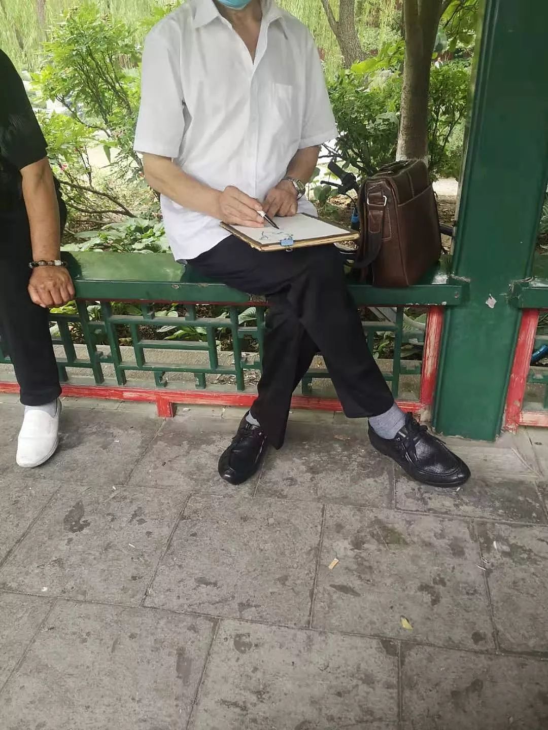 北京菖蒲河相亲角：中国老年人性与爱的真相 - 5