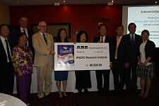魏基成伉俪捐赠8万澳元助华裔女博士研究血栓