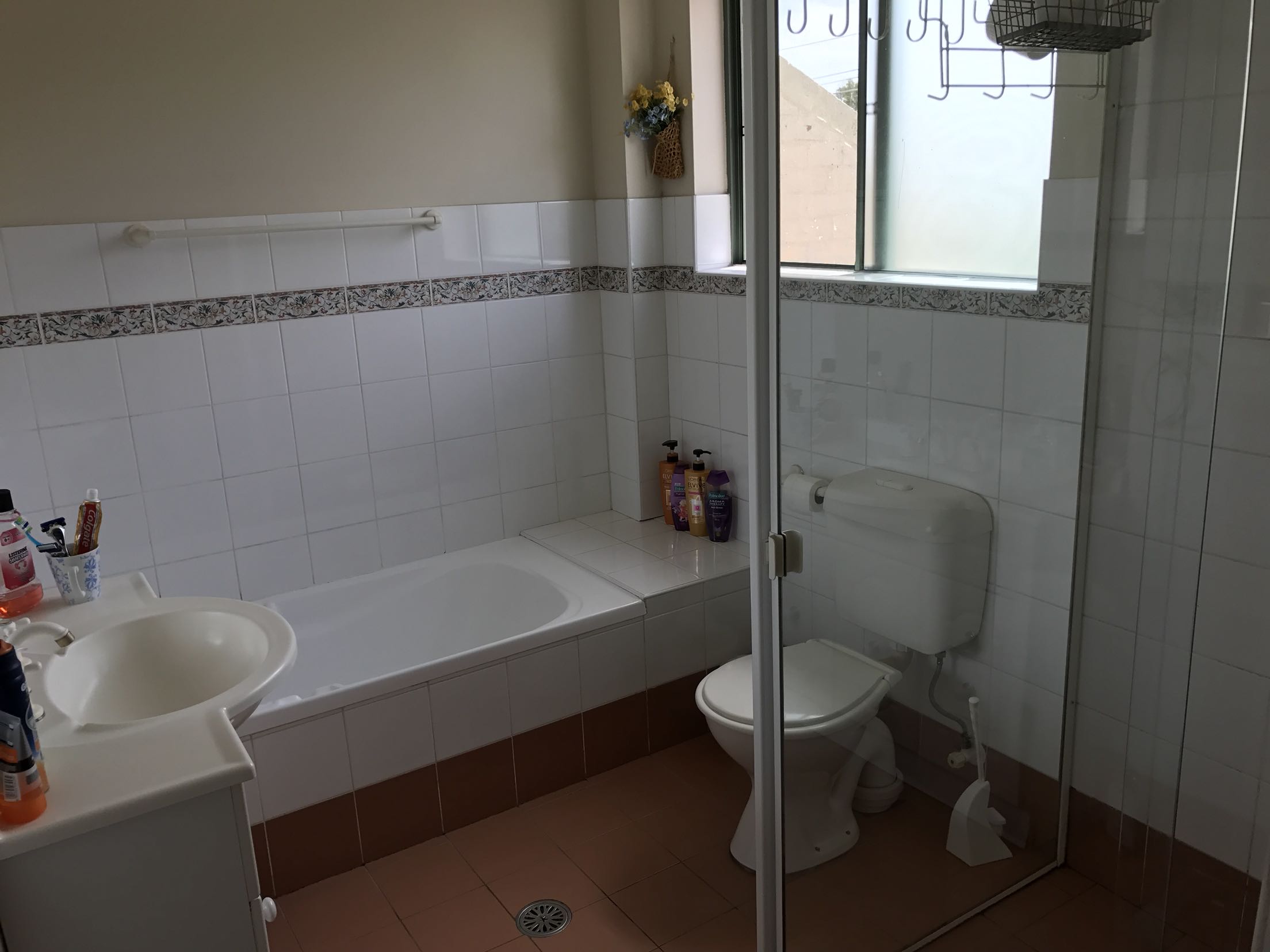 今日悉尼Hurstville 两层House好房单间出租 Hurstville 两层House好房单间出租