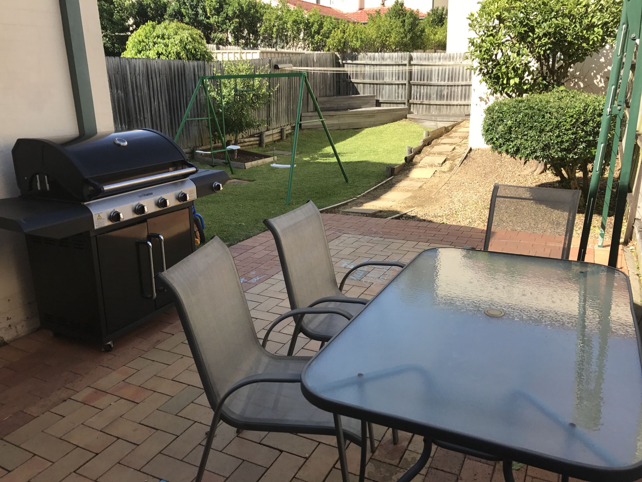 今日悉尼Hurstville 两层House好房单间出租 Hurstville 两层House好房单间出租