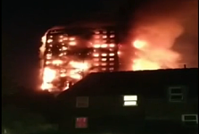 英国警方：伦敦公寓楼大火遇难者总数已升至79人（图）