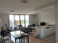 Parramatta  CBD 新公寓主臥超大房出租次卧280主卧400