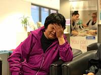 华裔夫妻为救女被烧重伤细节公开：“爸爸全身是火冲进来！”专访杨家二老：“天都塌了！”（视频 / 组图）