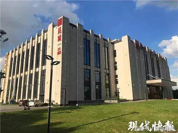 “砍人反被杀案”现场血迹绵延，电动车主前同事：他生活压力大