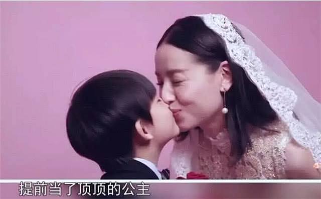 把儿子当丈夫养？董洁和儿子拍婚纱照亲嘴，与未来儿媳比美（组图） - 8