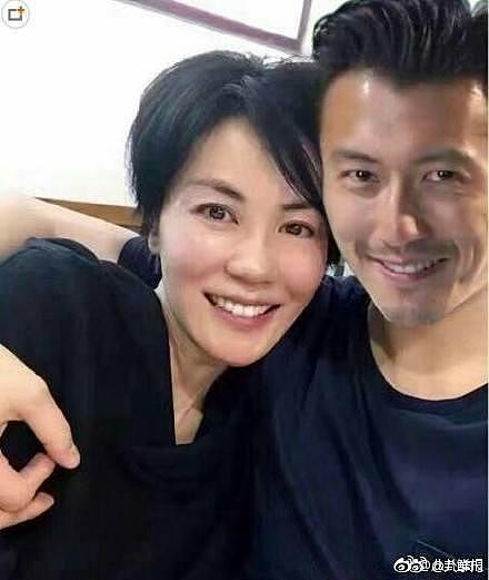 王菲49岁生日与前夫狂欢，谢霆锋生日独自一人，离婚原因被质疑