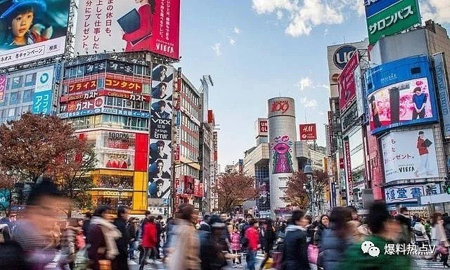 在日本免税店看到茅台的价格，中国游客怒了！竟比国内便宜一半（组图） - 1