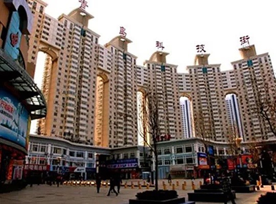 中国又一大楼国外爆火！但2018中国十大丑陋建筑，却丑出新高度：文盲不多了，美盲很可怕！（组图） - 33